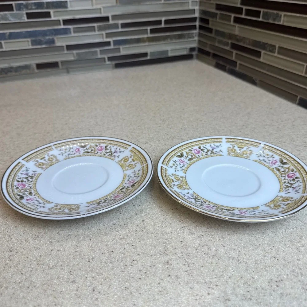 VTG Wallace Heritage Daphne Saucers 2pc Set Fine China Porcelain Floral Gold Rim